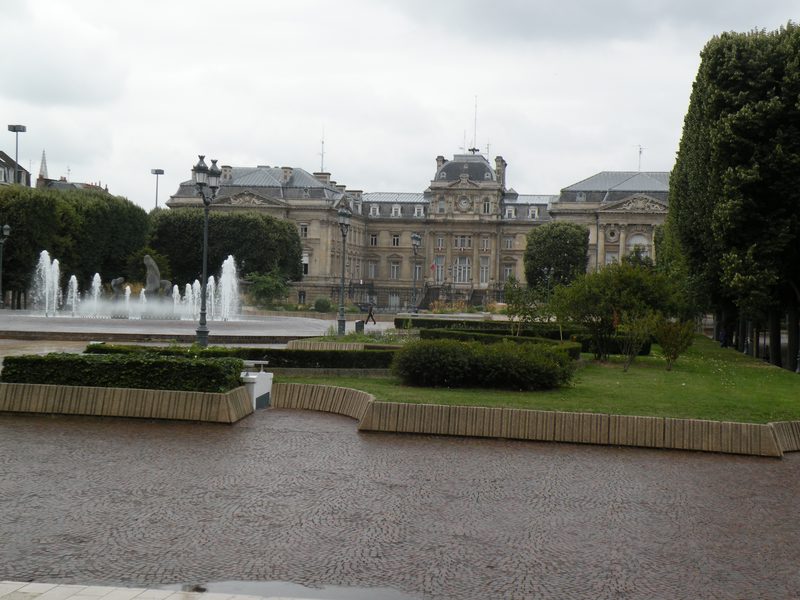  Musée de Beaux-Arts sur la place de la République